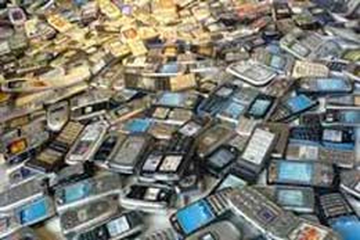 کشف محموله گوشی تلفن همراه قاچاق میلیاردی در لارستان
