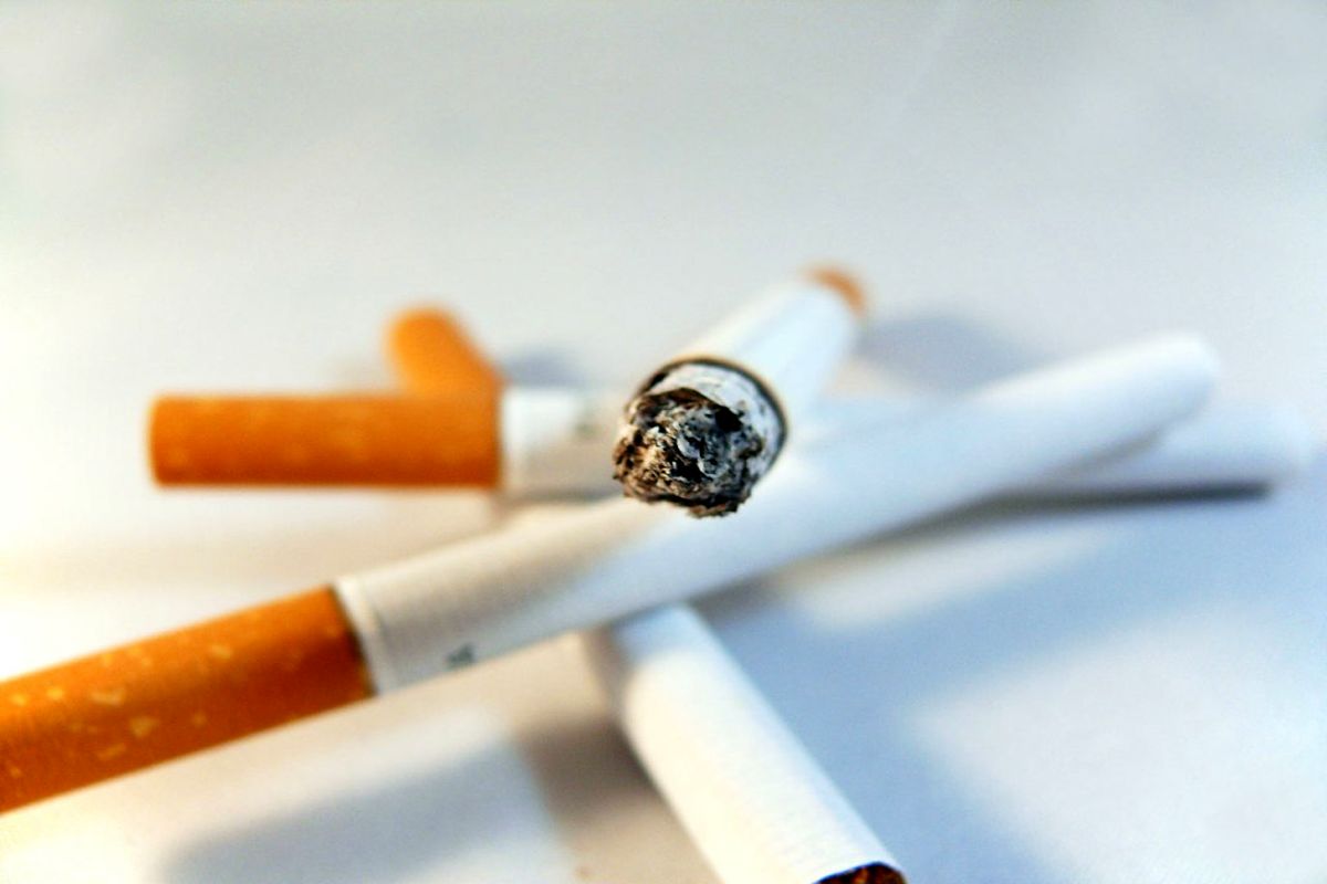 ابتکاری جالب برای کشیدن سیگار در اماکن عمومی + عکس