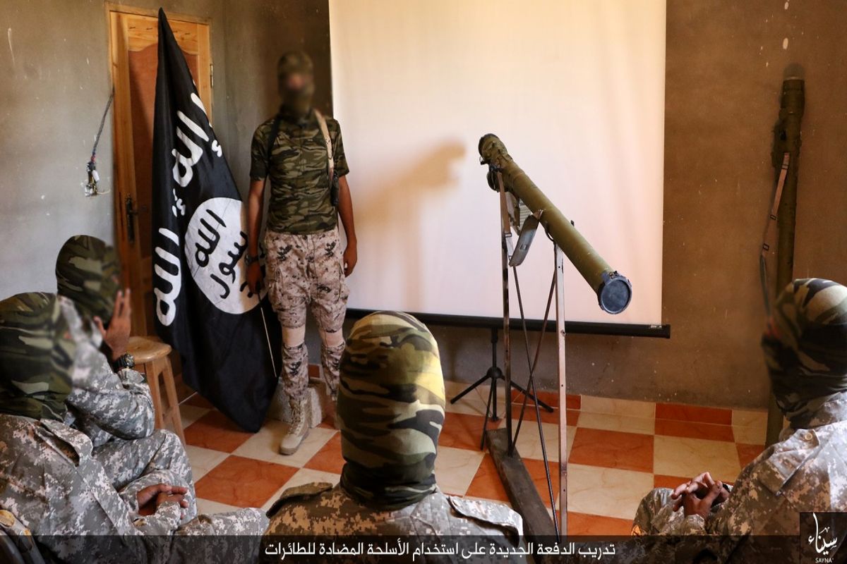 دستگاه تهیه گذرنامه در دستان داعش