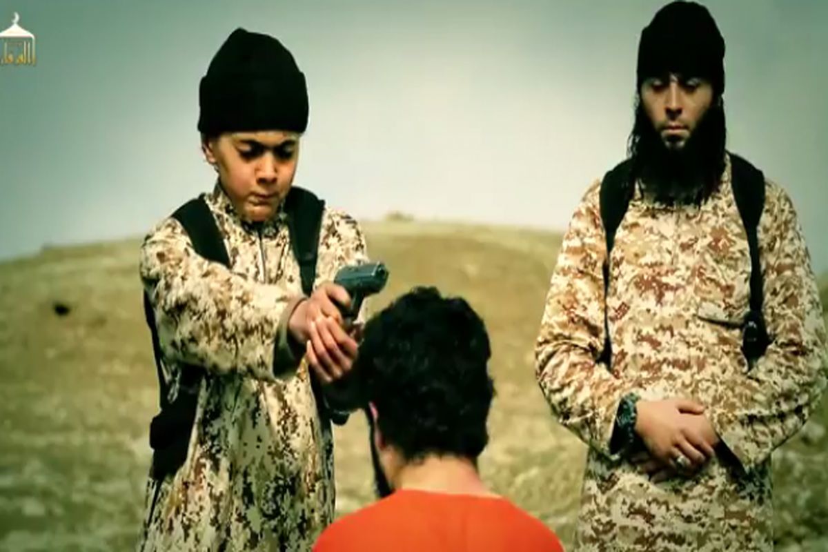 کودکان داعشی مسابقه آدم کشی می دهند