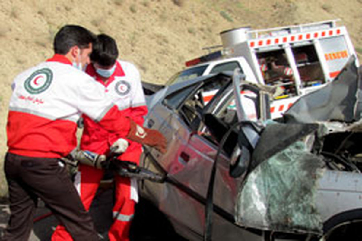 یک فوتی و دو مجروح حاصل پیامک بازی راننده پراید