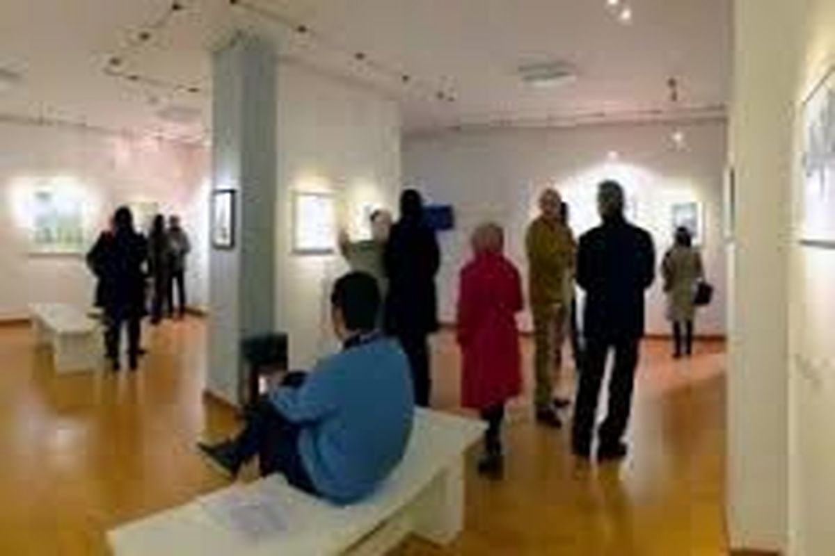 * استقبال مسافران نوروزی از شش نمایشگاه هنری