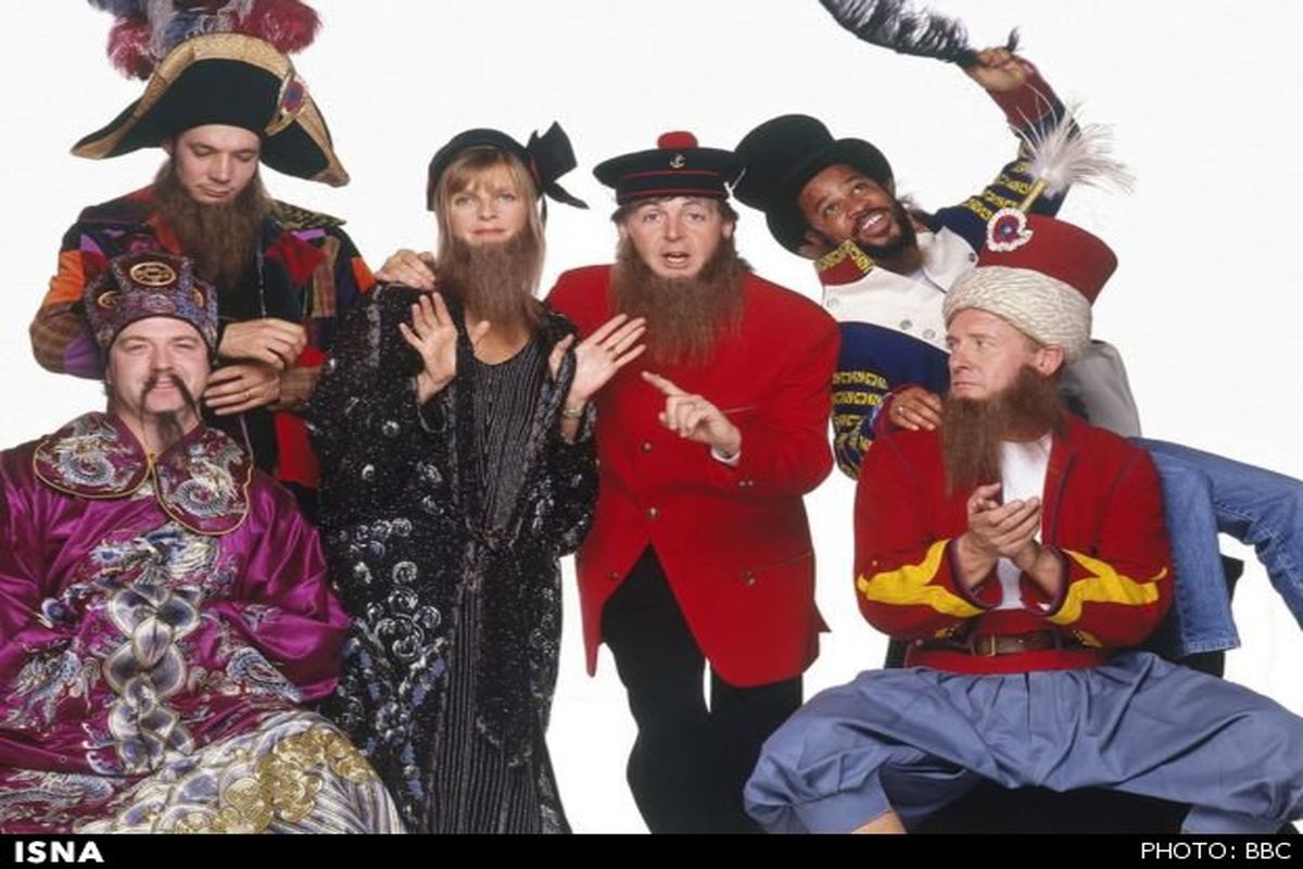 نمایش عکس‌های دیده‌نشده از خواننده معروف