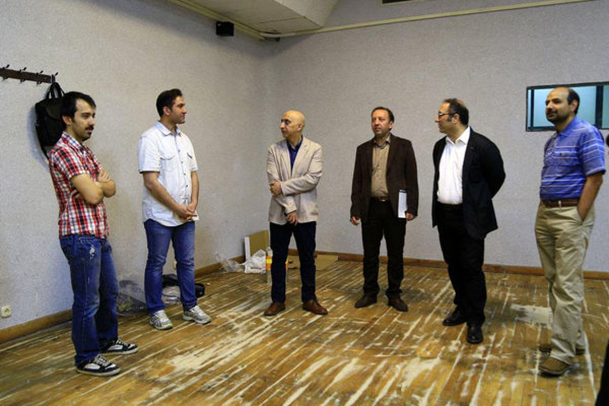 روند آماده‌سازی سالن شهید فلاحت‌پور در دانشکده سینما
