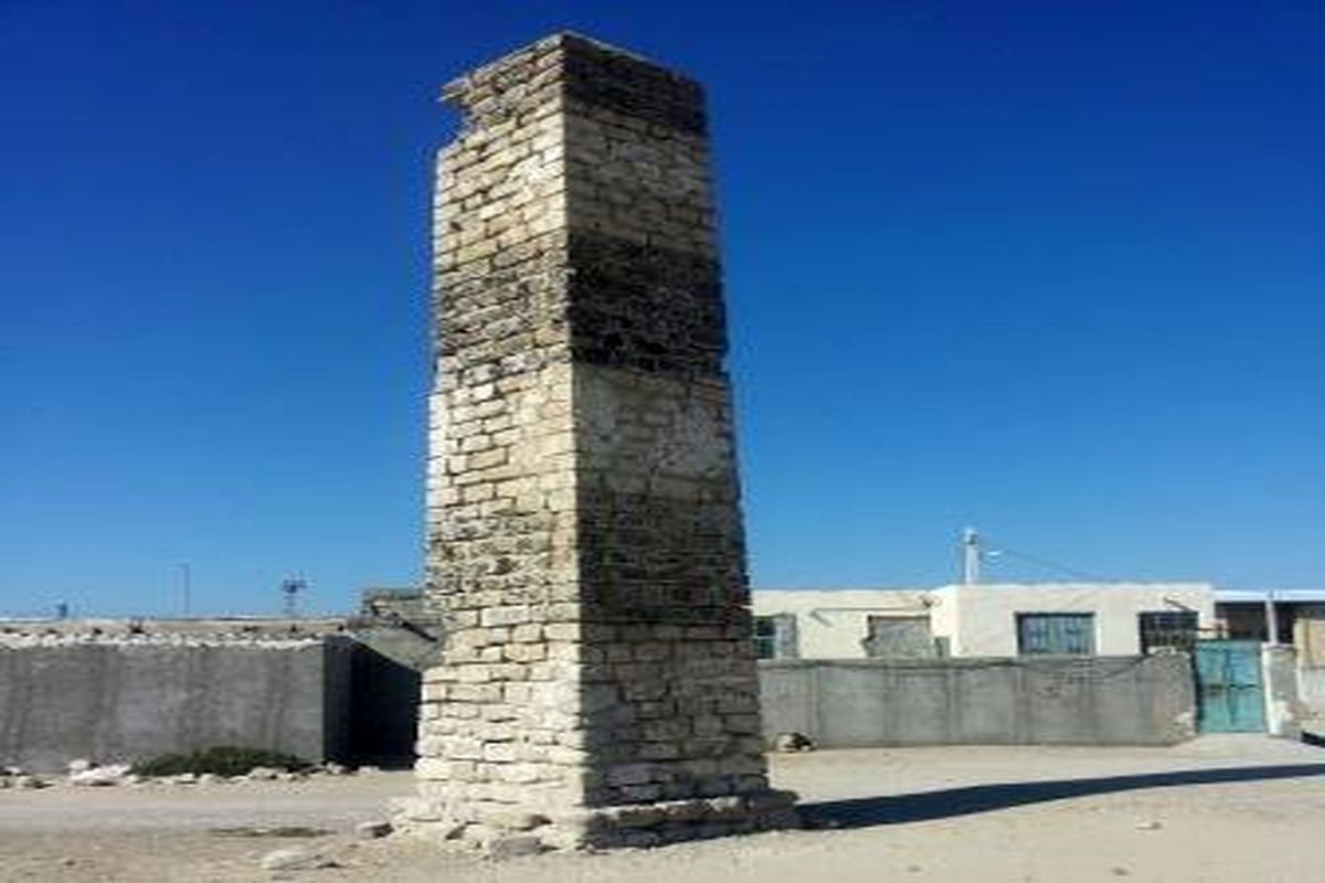 مرمت فانوس دریایی ۲۰۰ ساله بندر جاسک (برج سیاه سفید)