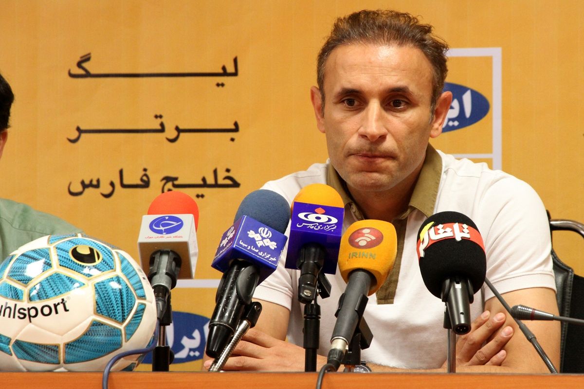 گل محمدی: بازی برای سه جام انگیزه بازیکنان را کم کرده است