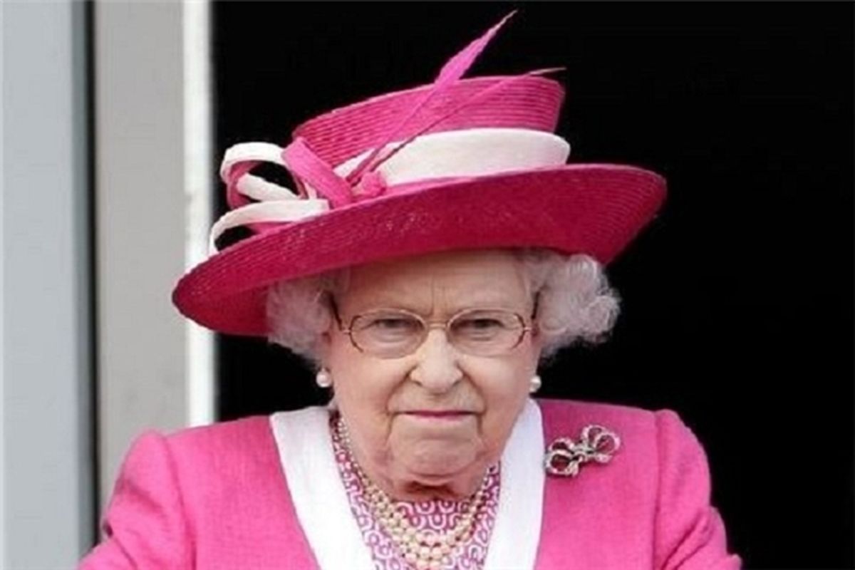 ملکه انگلیس همچنان خانه نشین است