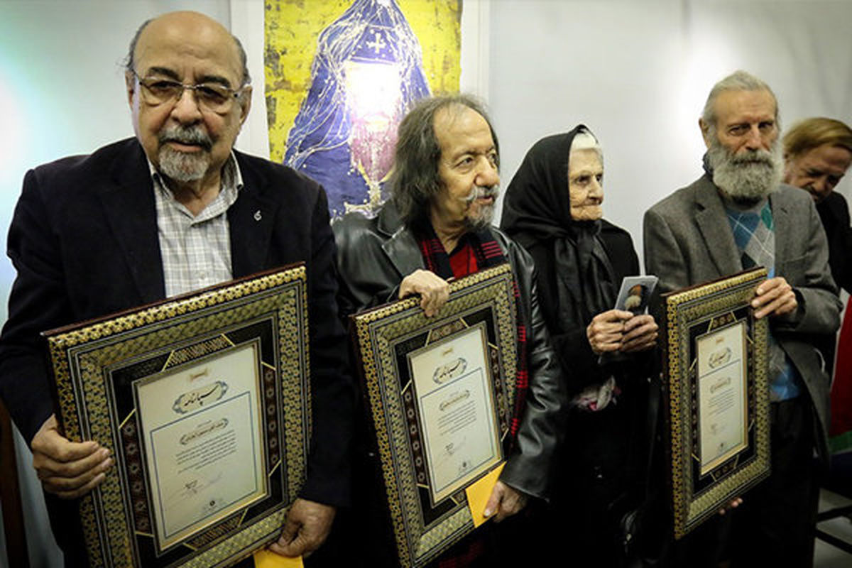نمایشگاه آثار پیشگامان ایرانی ارمنی هنر معاصر افتتاح شد