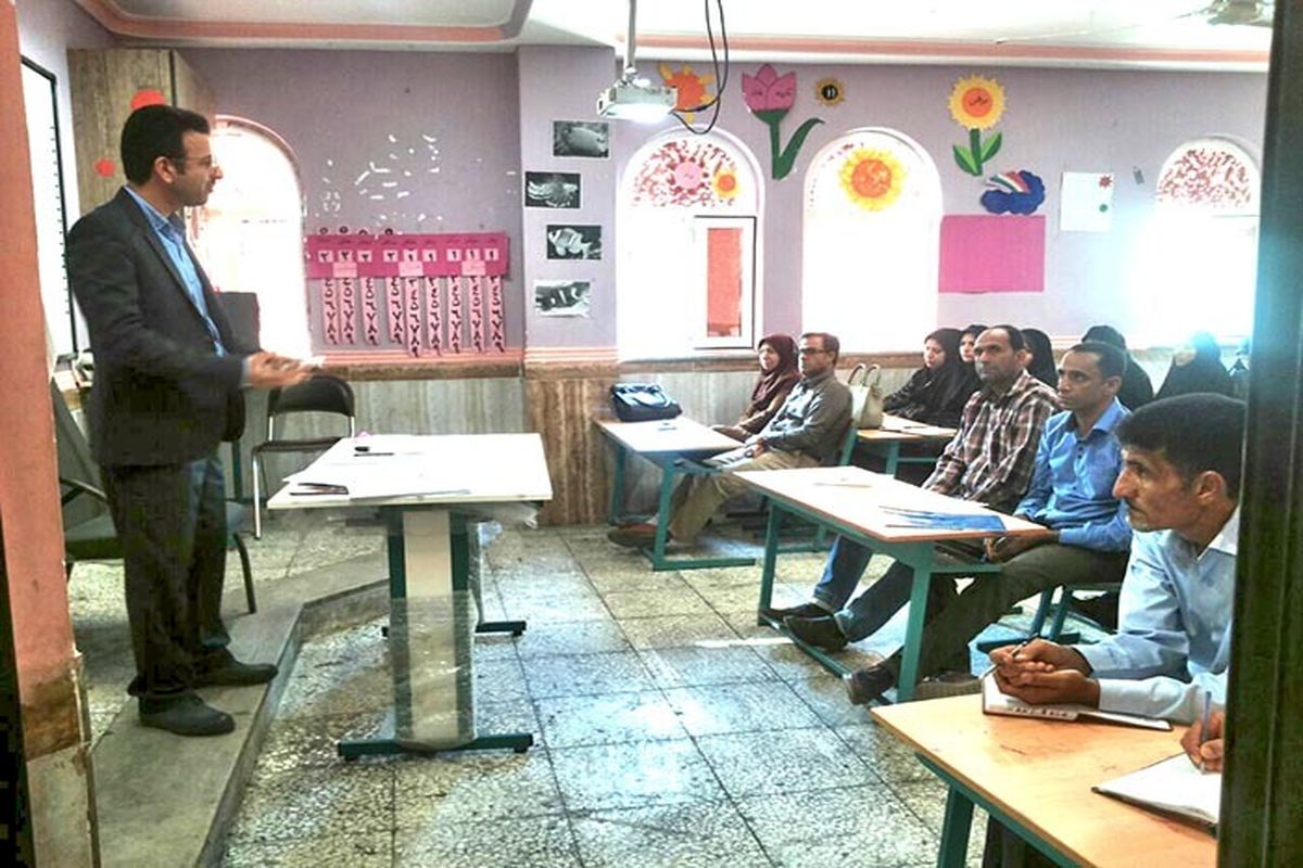 کارگاه آموزشی تجزیه و تحلیل ویژه آموزگاران چند پایه روستایی برگزار گردید