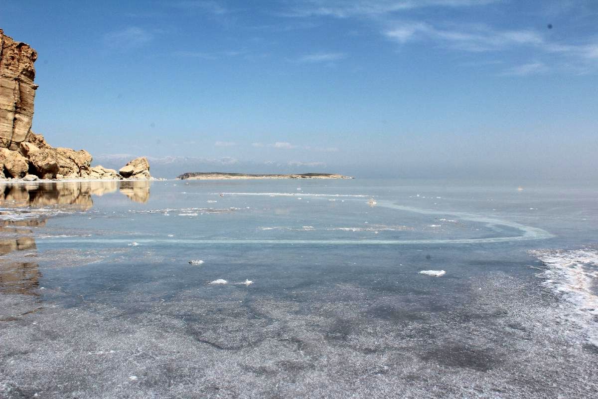 احیای کامل دریاچه ارومیه در ۱۴۰۳ محقق می شود