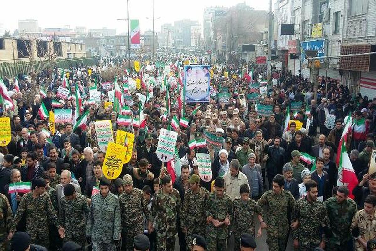 حضور پرشکوه مردم شهرستان پاکدشت در راهپیمایی ۲۲ بهمن