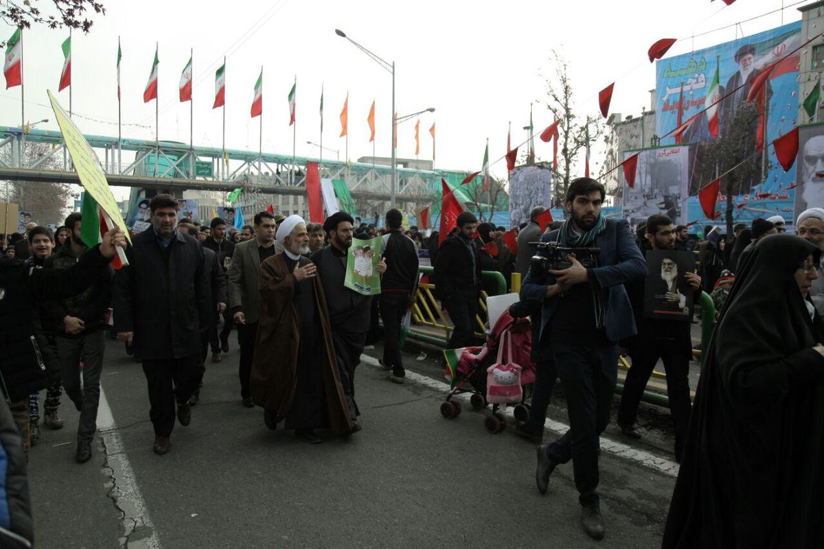 انصاری در راهپیمایی ۲۲ بهمن شرکت کرد