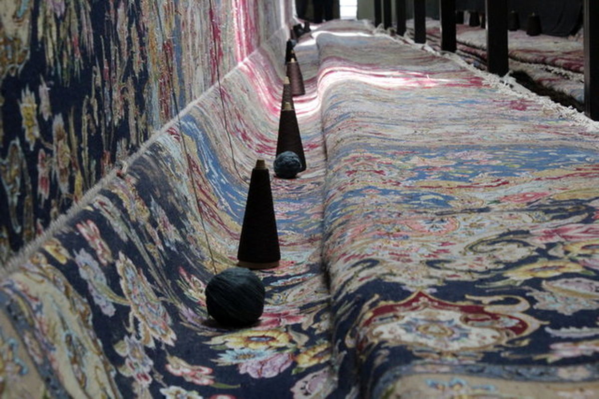 نمایشگاه دست‌بافته‌های بلوچ در موزه فرش