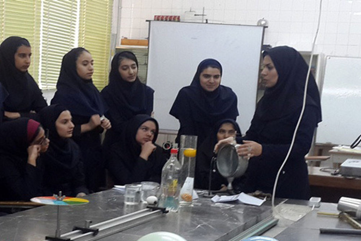 ۱۰۰ پژوهش سرا آماده ارائه خدمات علمی و پژوهشی به دانش آموزان در سراسر فارس است