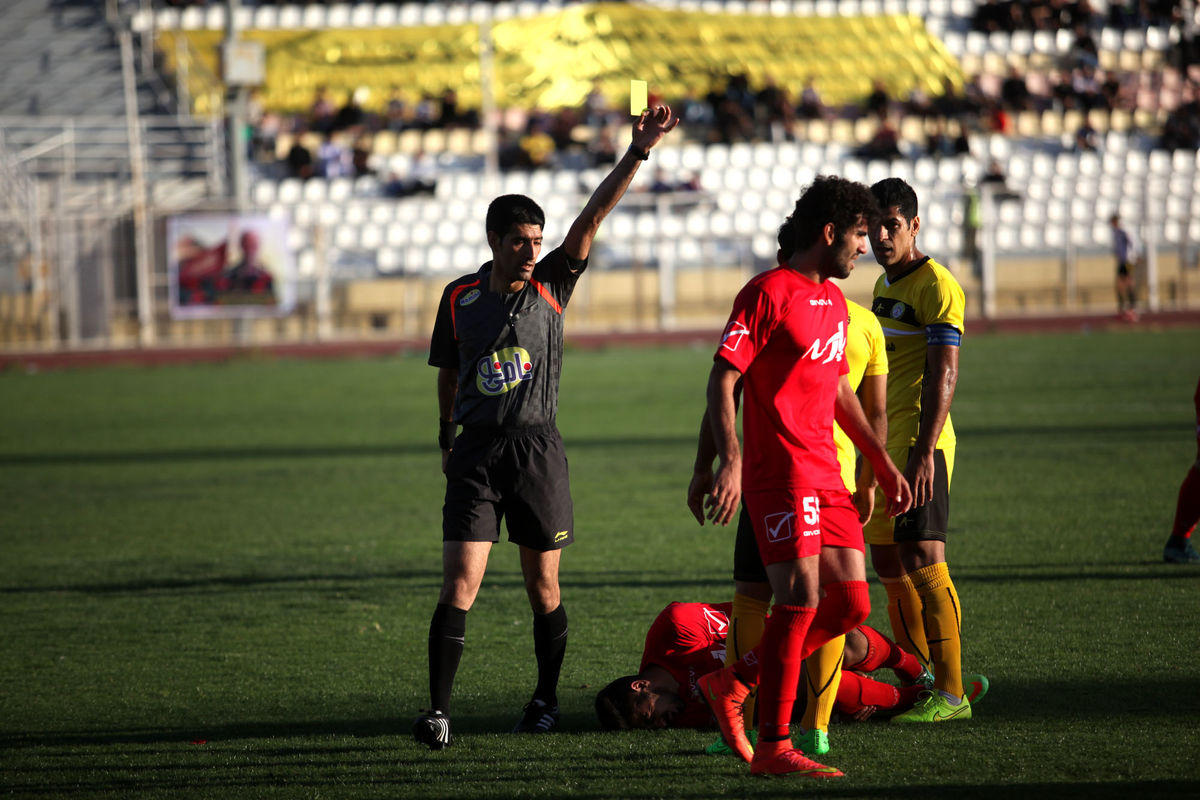 شکست نساجی و پیروزی فجرسپاسی در لیگ دسته اول فوتبال