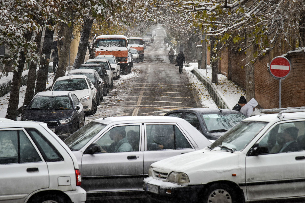 بزرگراه های تهران قفل شد