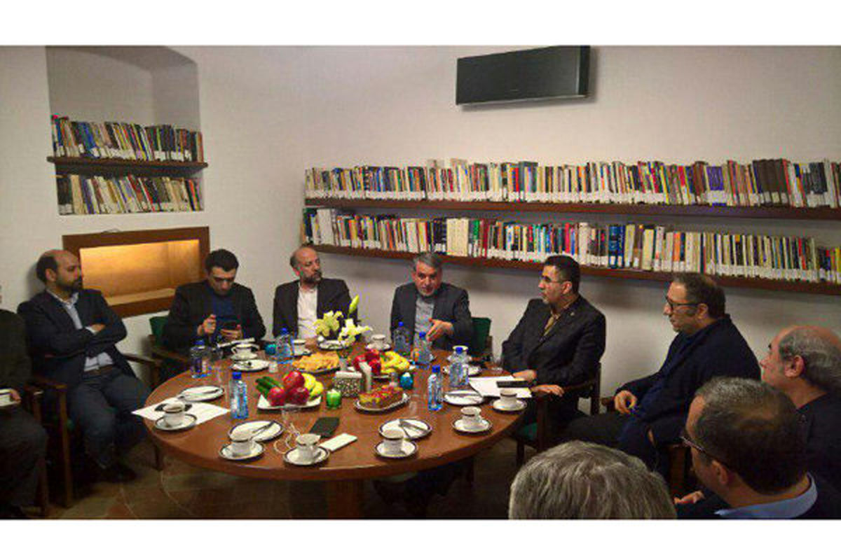 دیدار وزیر فرهنگ و ارشاد اسلامی با مدیران جشنواره جهانی فیلم فجر
