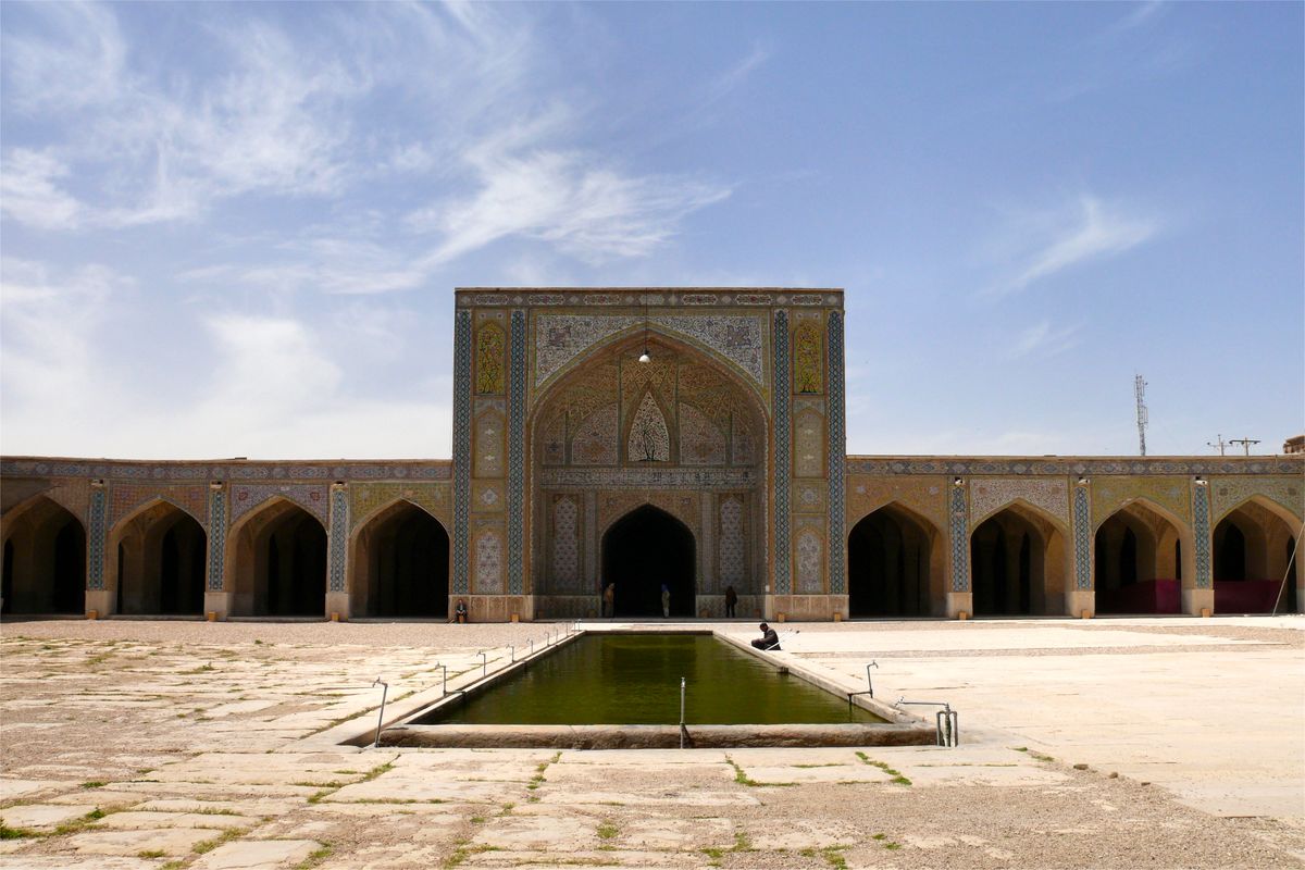 آماده سازی مسجد تاریخی وکیل شیراز برای ایام نوروز