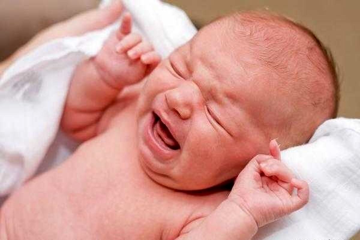 تولد نوزاد ۵کیلو و ۹۰ گرمی در بیمارستان حافظ