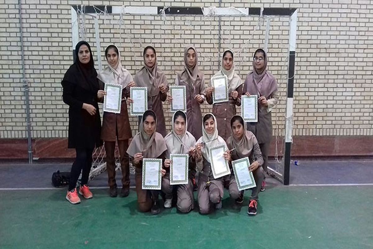 مسابقات هندبال مدارس دخترانه ناحیه یک بندرعباس پایان یافت