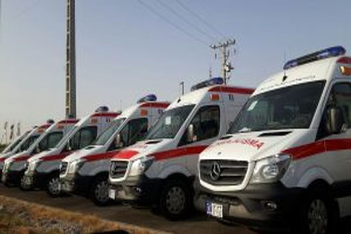 ١٧ آمبولانس‌ به مراکز درمانی آبادان و خرمشهر تحویل داده شد