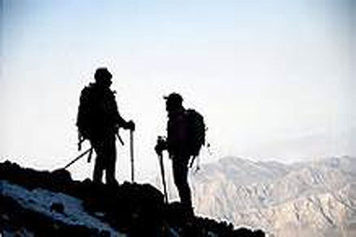 صعود کوهنوردان چنارانی به قله چلیشاه