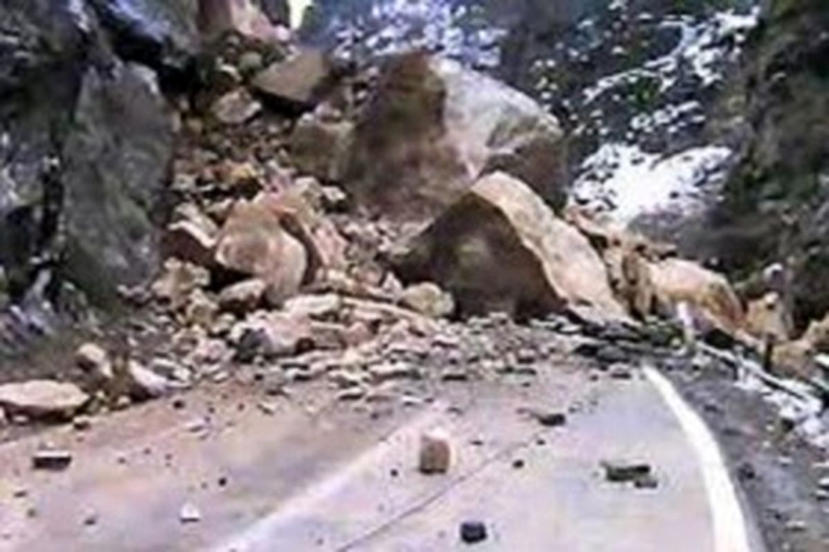 اجرای ۳۵ کیلومتر عملیات ریزش برداری در نوار مرزی شهرستان تربت جام