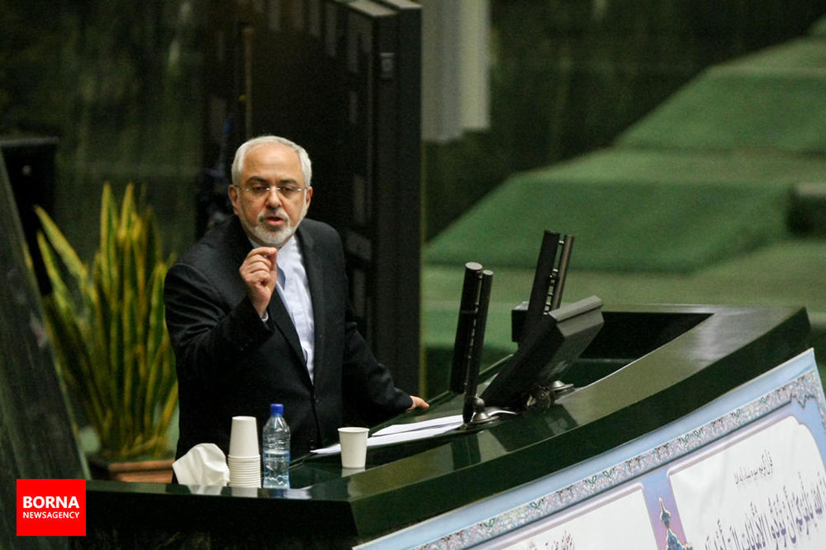 ظریف به همراه چهار وزیر دیگر در راه بهارستان