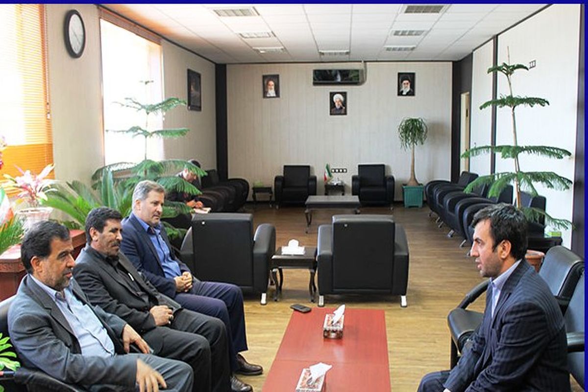 مدیرعامل شرکت آب و فاضلاب جنوبغربی استان تهران با فرماندار بهارستـان دیدار کرد