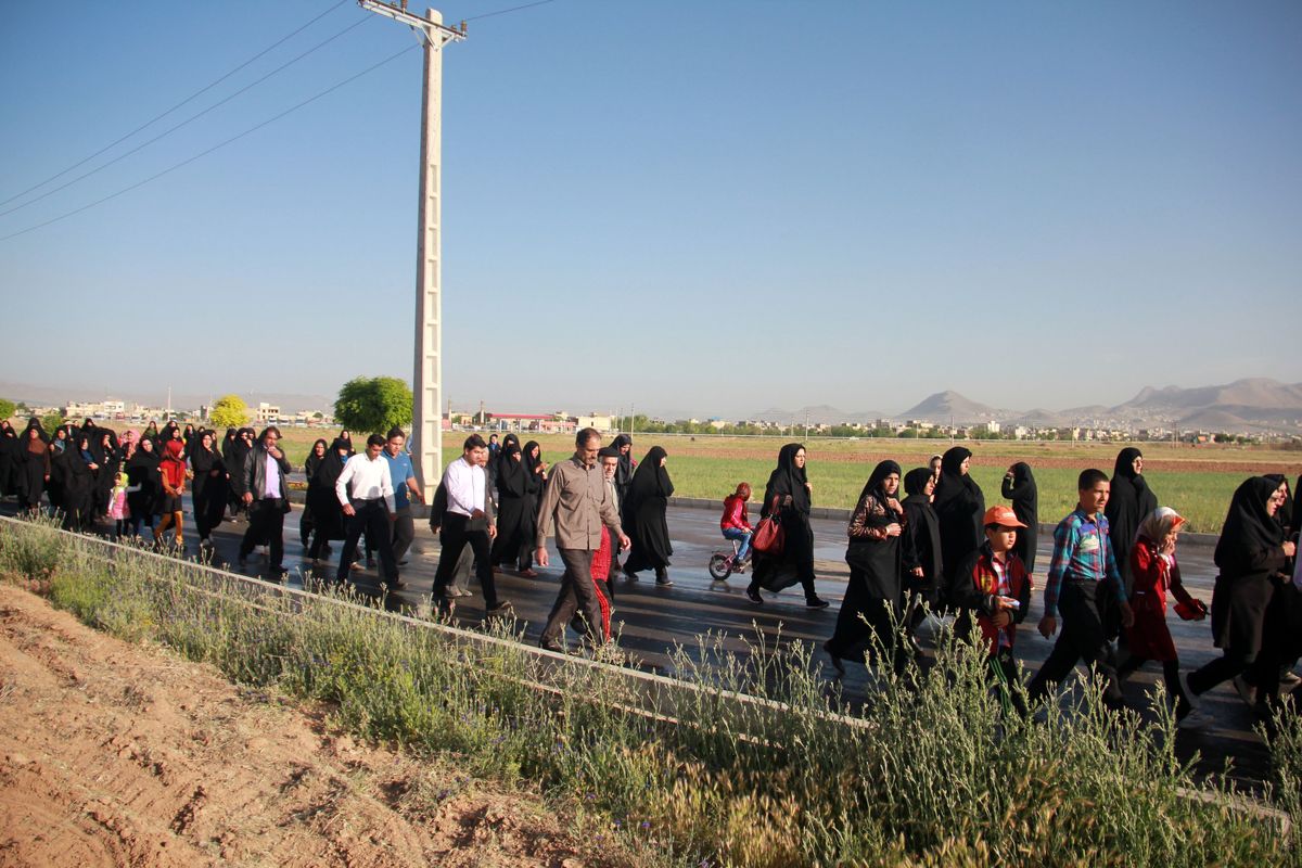 برگزاری همایش پیاده روی خانوادگی در شهرکیان