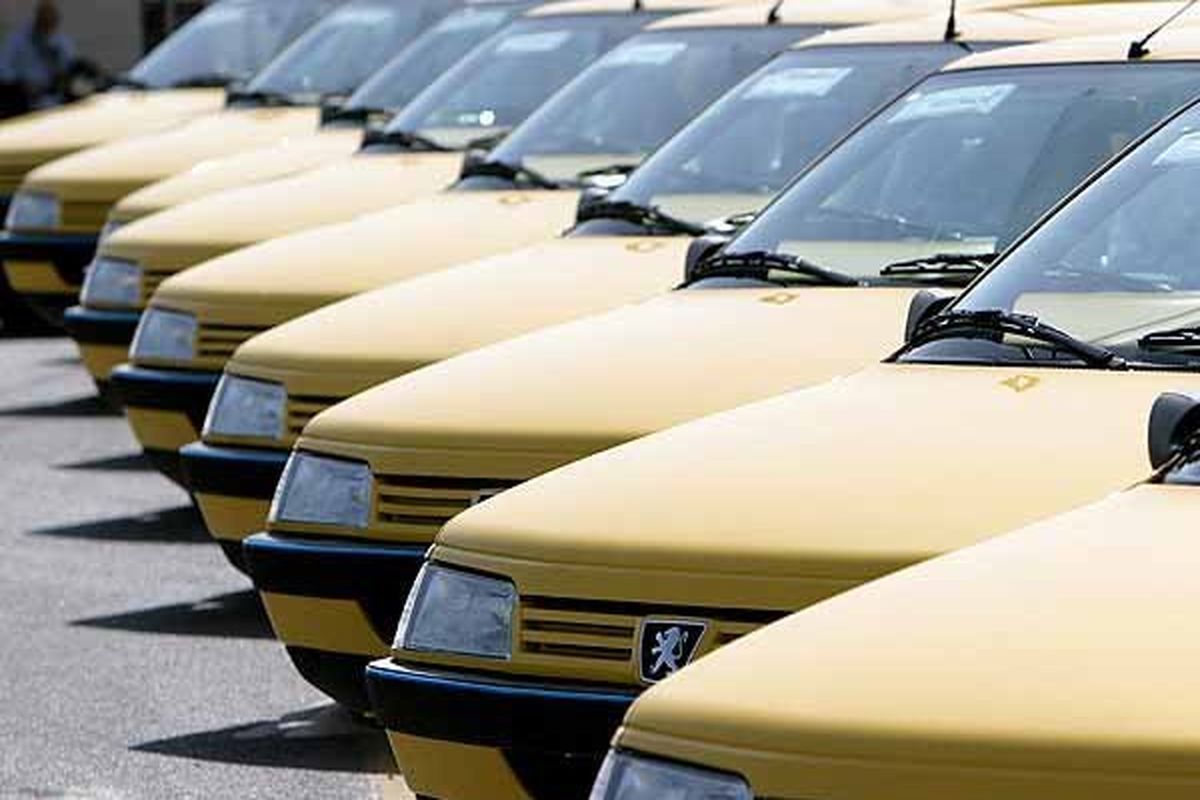 ارائه خدمات ویژه ۱۵۰۰ دستگاه تاکسی به نمازگزاران عید فطر