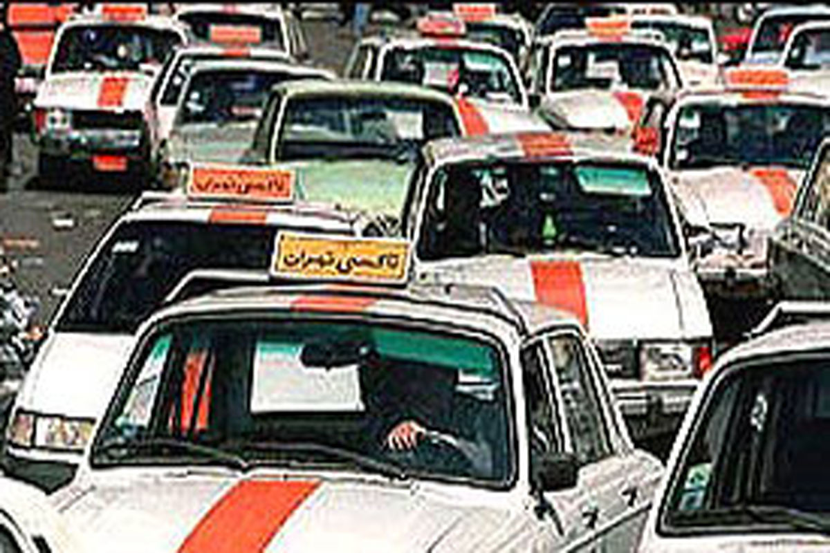 روند تحویل تاکسی های فرسوده ارومیه به مرکز اسقاط آغاز شد