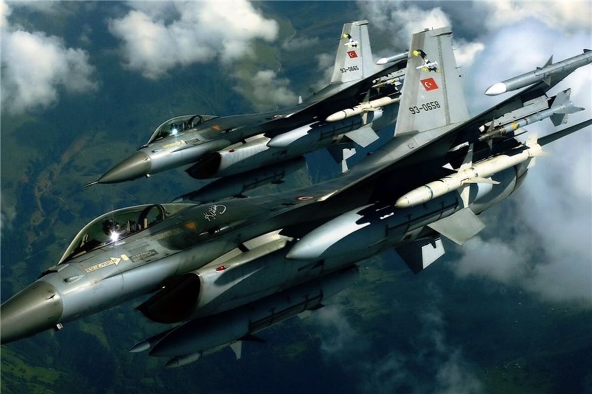 ۲۰ عضو پ.ک.ک در حمله هوای ترکیه کشته شدند
