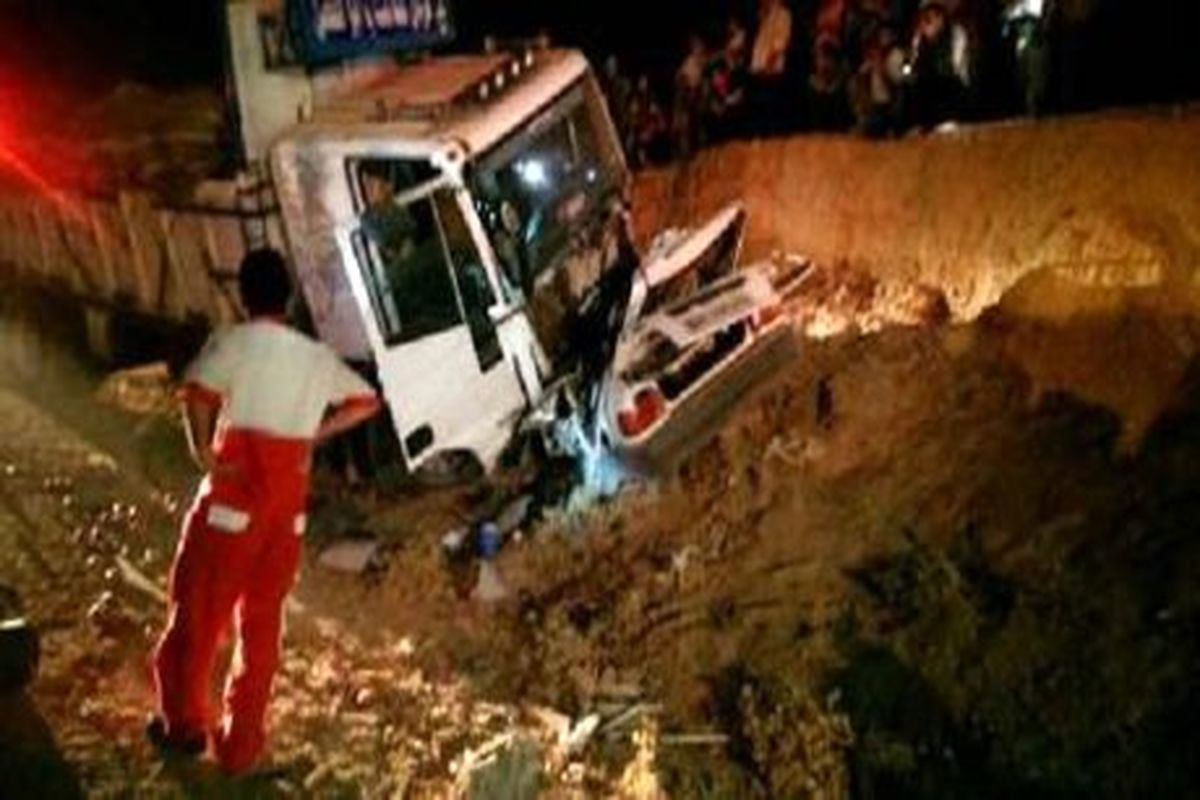 واژگونی اتوبوس در جاده چالوس ۱۴ کشته بر جای گذاشت