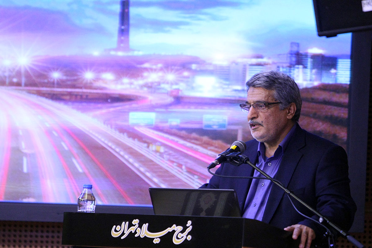 سالانه ۶ میلیارد دلار کالا از  واحد های صنعتی استان تهران صادر می شود