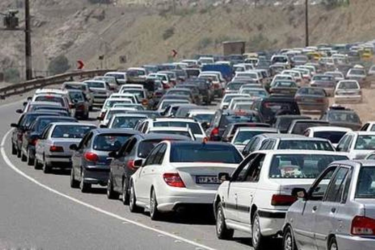 ترافیک پر حجم در آزاد راه کرج - قزوین