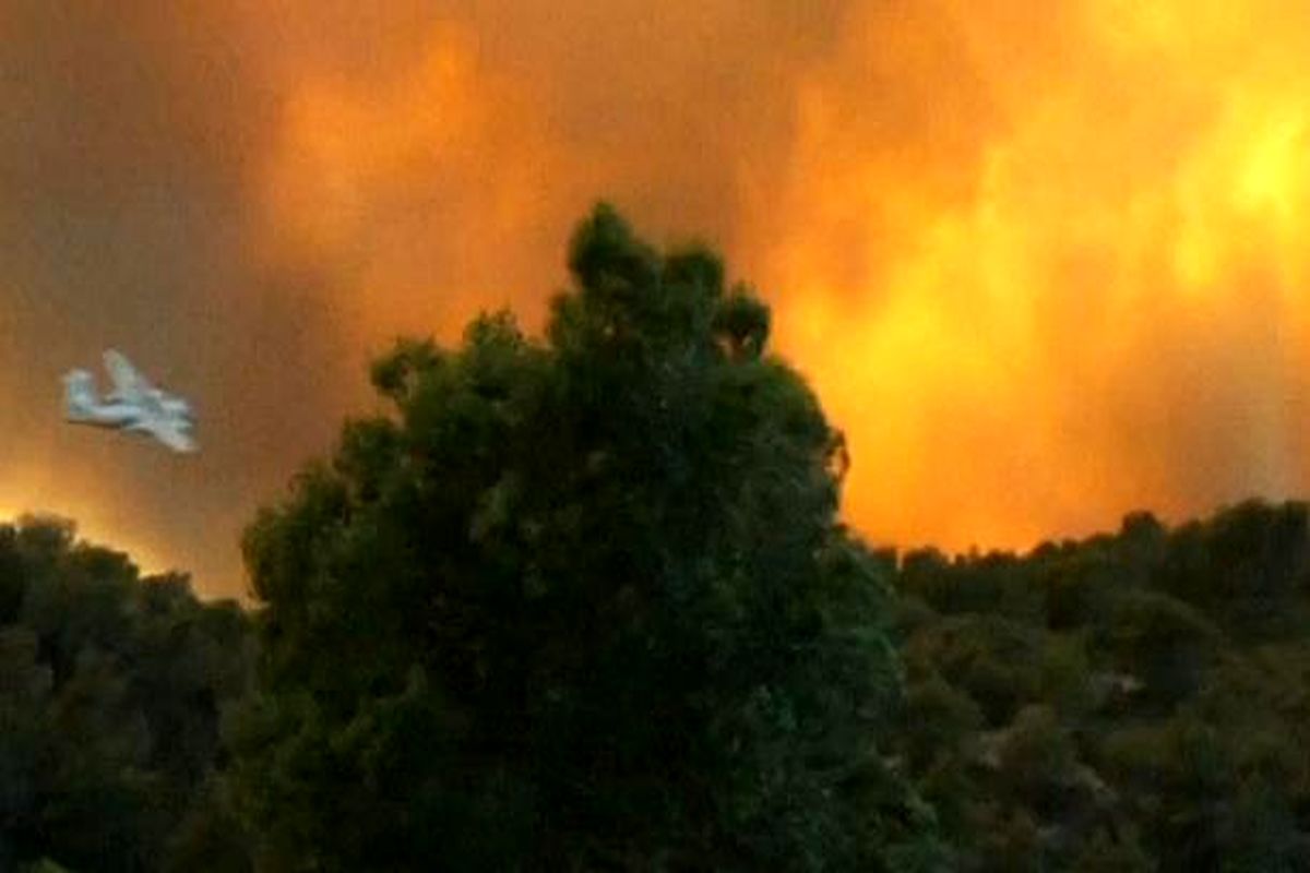 جنگل‌های جنوب غرب اروپا همچنان در آتش می‌سوزند