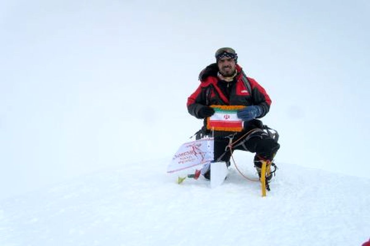 صعود بر  برفراز قله ۷۱۰۵ متری کورژنفسکایا تاجیکستان