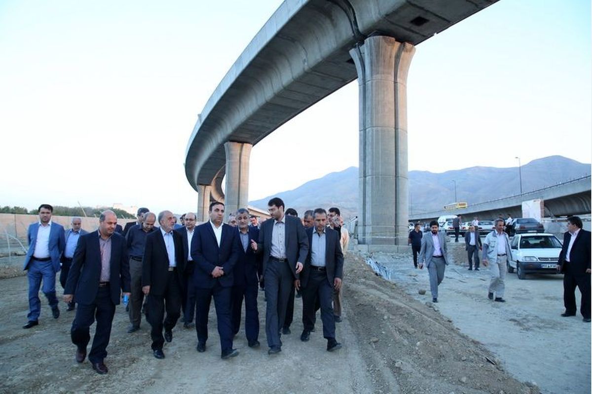 قائم مقام شهردار تهران از پروژه کاروانسرا سنگی  ورودی غربی پایتخت بازدید کرد