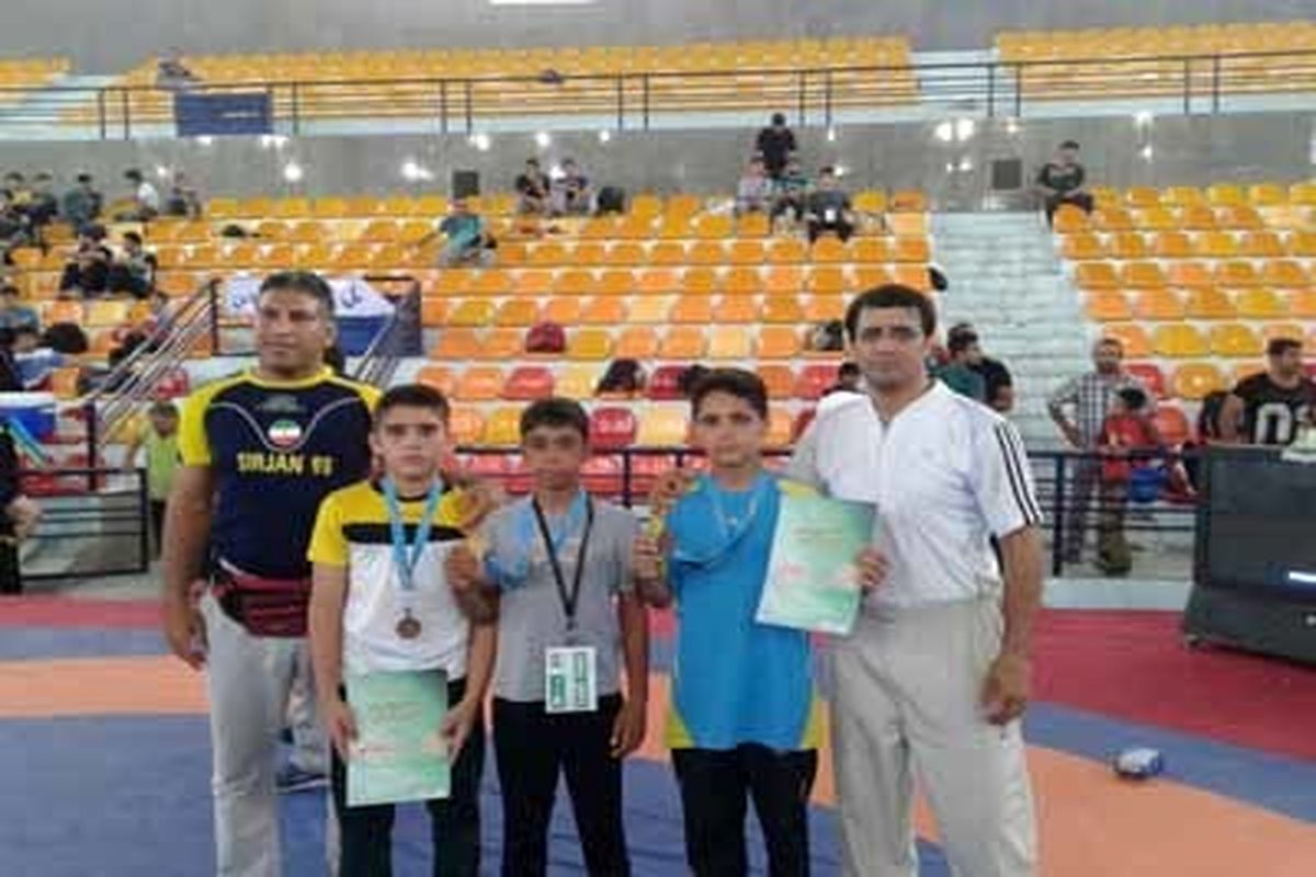 کسب مدال طلای کشتی قهرمانی کشور توسط دانش آموز سیرجانی