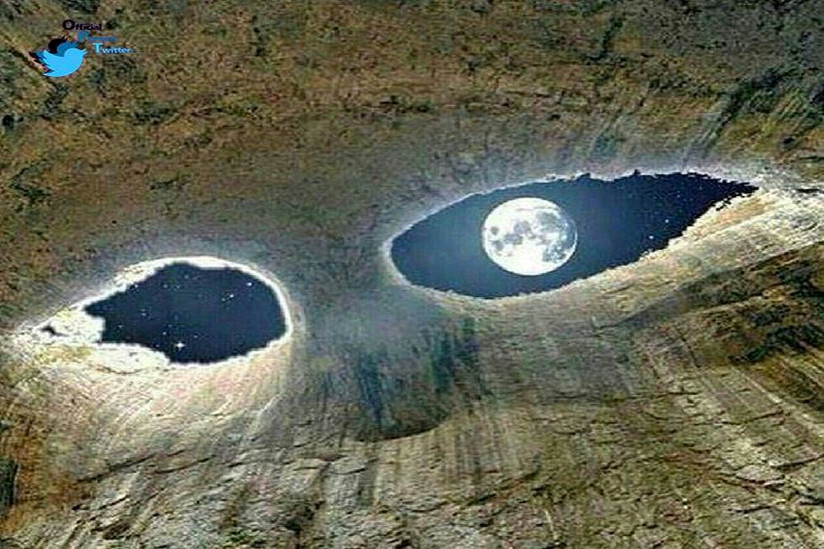 نمایی از داخل غار پروهودنا معروف به چشم خدا در کشور بلغارستان