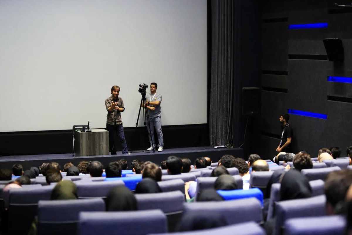 فیلم خوب اثری است که به ادعایش پاسخ درست بدهد