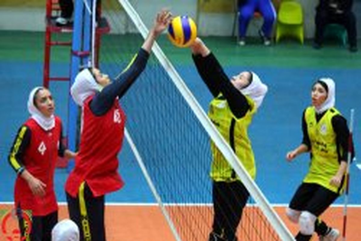 دانش آموزان والیبالیست ناشنوا دختر گلستان قهرمان مسابقات کشور