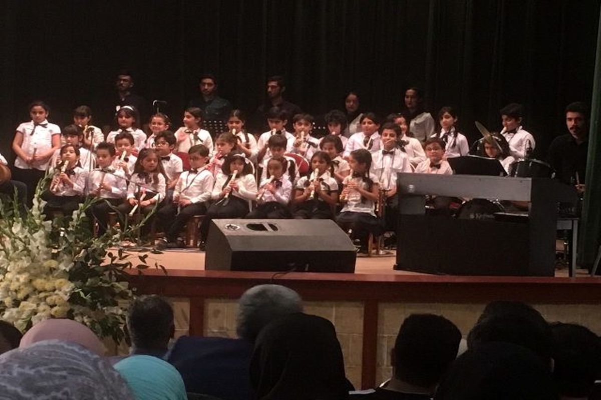 اجرای موسیقی آموزشگاه آوای مهر در هفته گرامیداشت دولت
