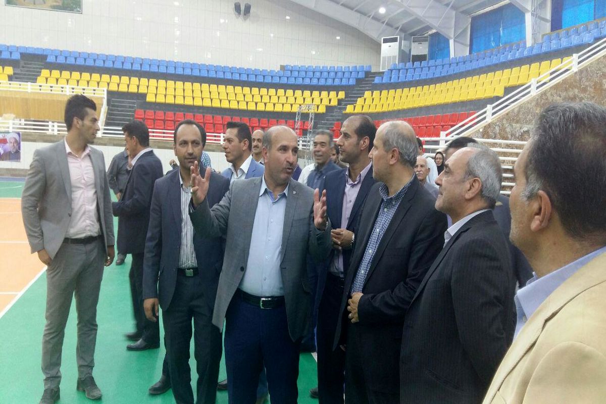زمین چمن مجموعه ورزشی شهید دستغیب شیراز افتتاح شد