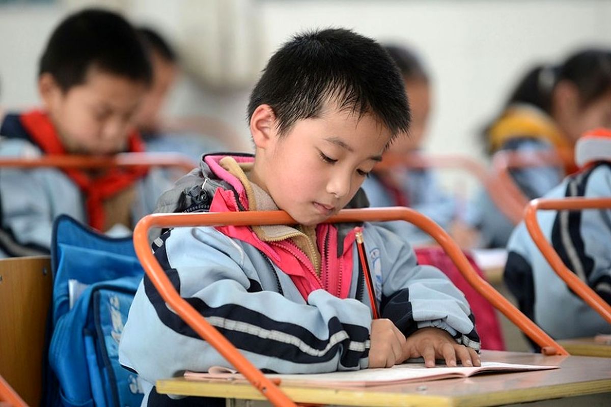 روش چینی‌ها برای عینکی نشدن دانش آموزان