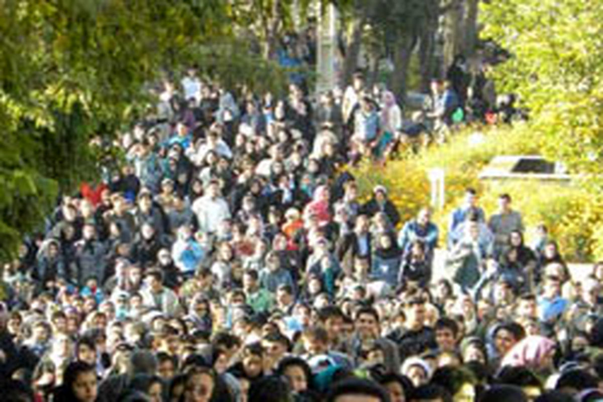 همایش پیاده روی خانوادگی گرامیداشت هفته ی نیروی انتظامی در رشت