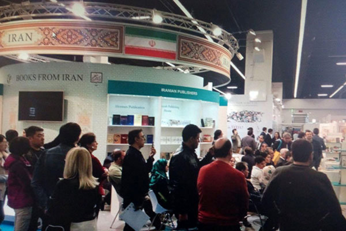 رییس نمایشگاه کتاب بولونیا در غرفه ایران حضور یافت