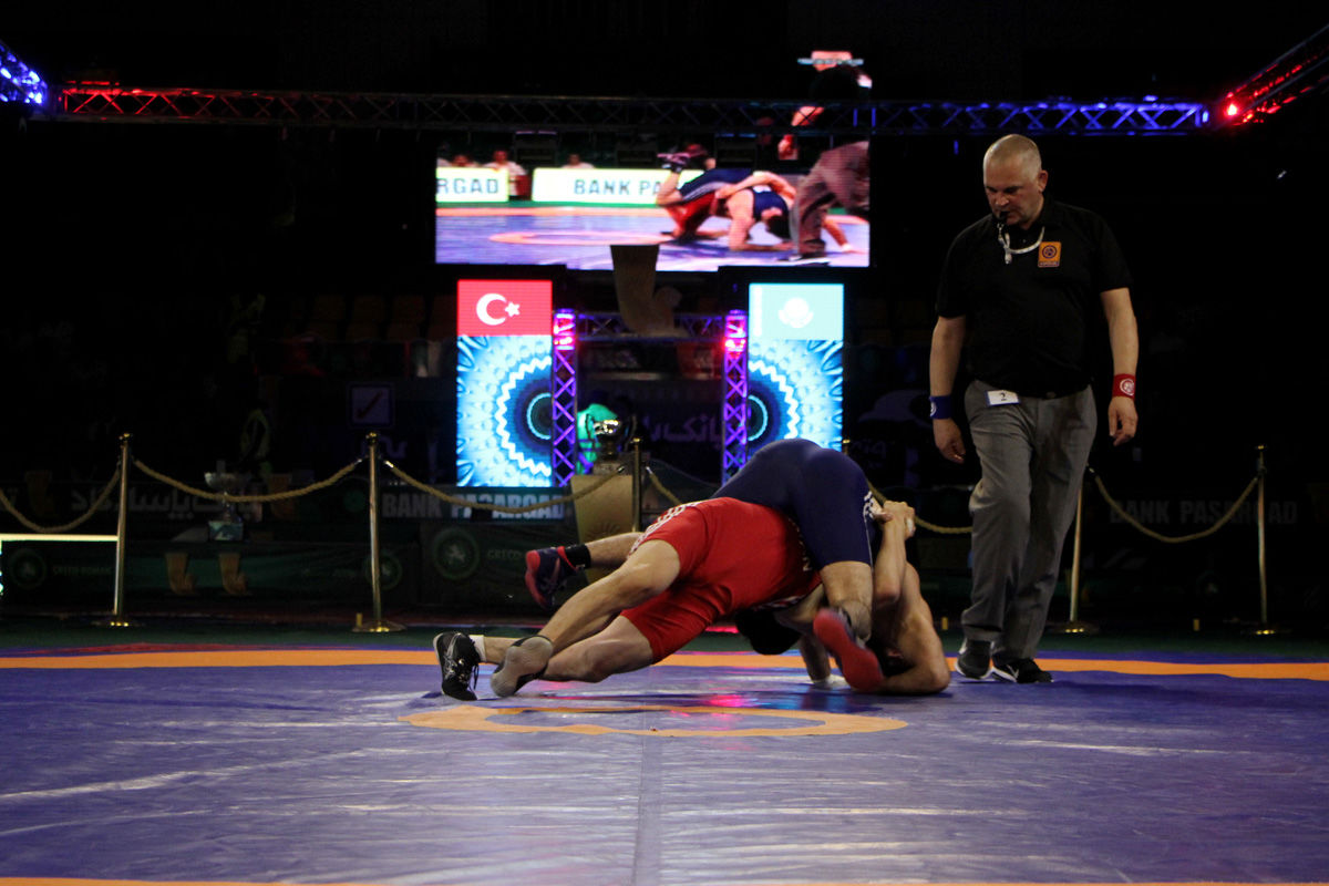 لیگ جهانی کشتی فرنگی برگزار می‌شود