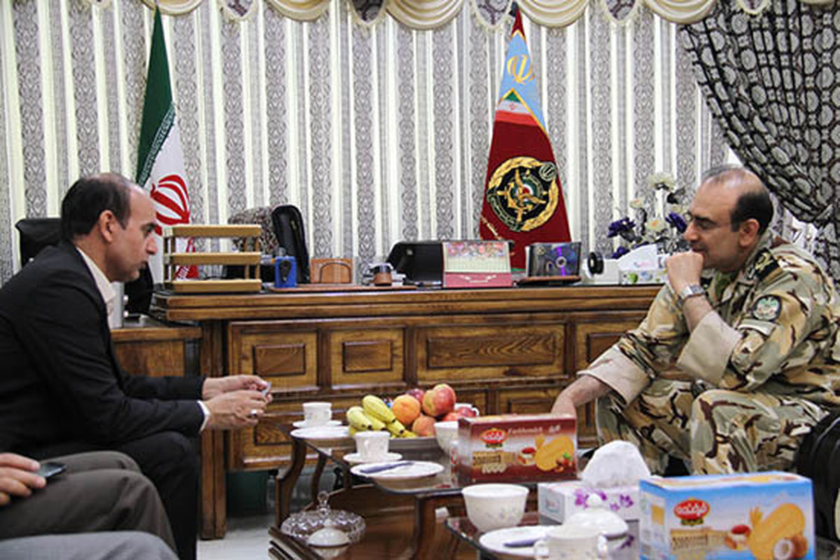 مدیر کل آموزش و پرورش استان کرمان با فرماندهی ارتش منطقه جنوب شرق کشور دیدار کرد